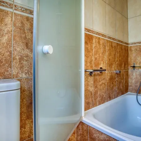 Ingrid Tu Oasis De Luz Y Silencio بلاتجا ذارو